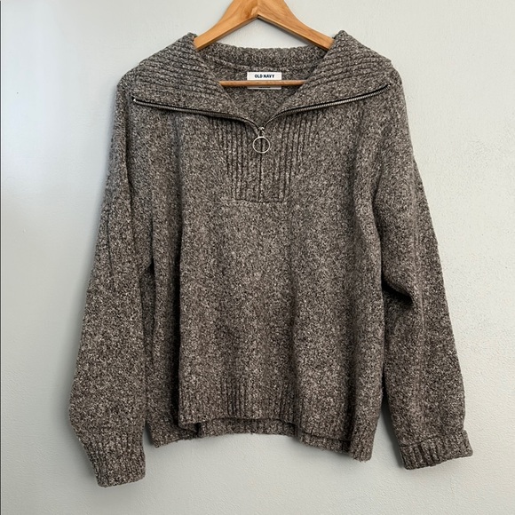 Old Navy Sweaters - Old Navy Gray Zip Up Sweater with Ribbed Knit